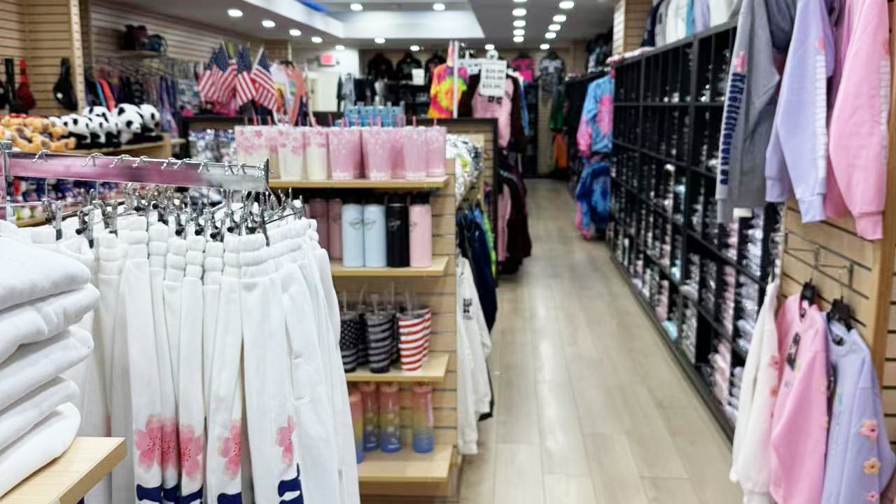 Store Interior 2 (1)