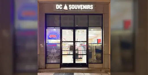 dc-souvenirs.com logo